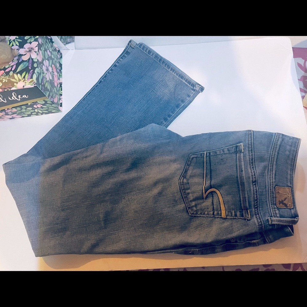 American Eagle boot cut women’s jeans